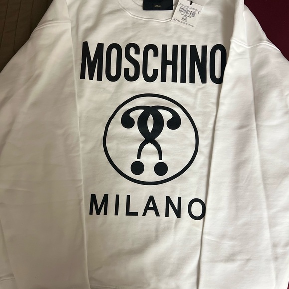 Brand new Authentic Moschino sweatshirt with tag - Picture 2 of 6
